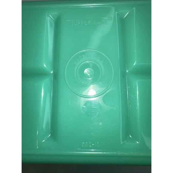 Vintage Tupperware Egg Veggie Celery Keeper # 892-10 With Lid Vibrant Green - Picture 4 of 7